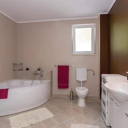 Holiday Palje Brdo 03 Ferienhaus Gruda